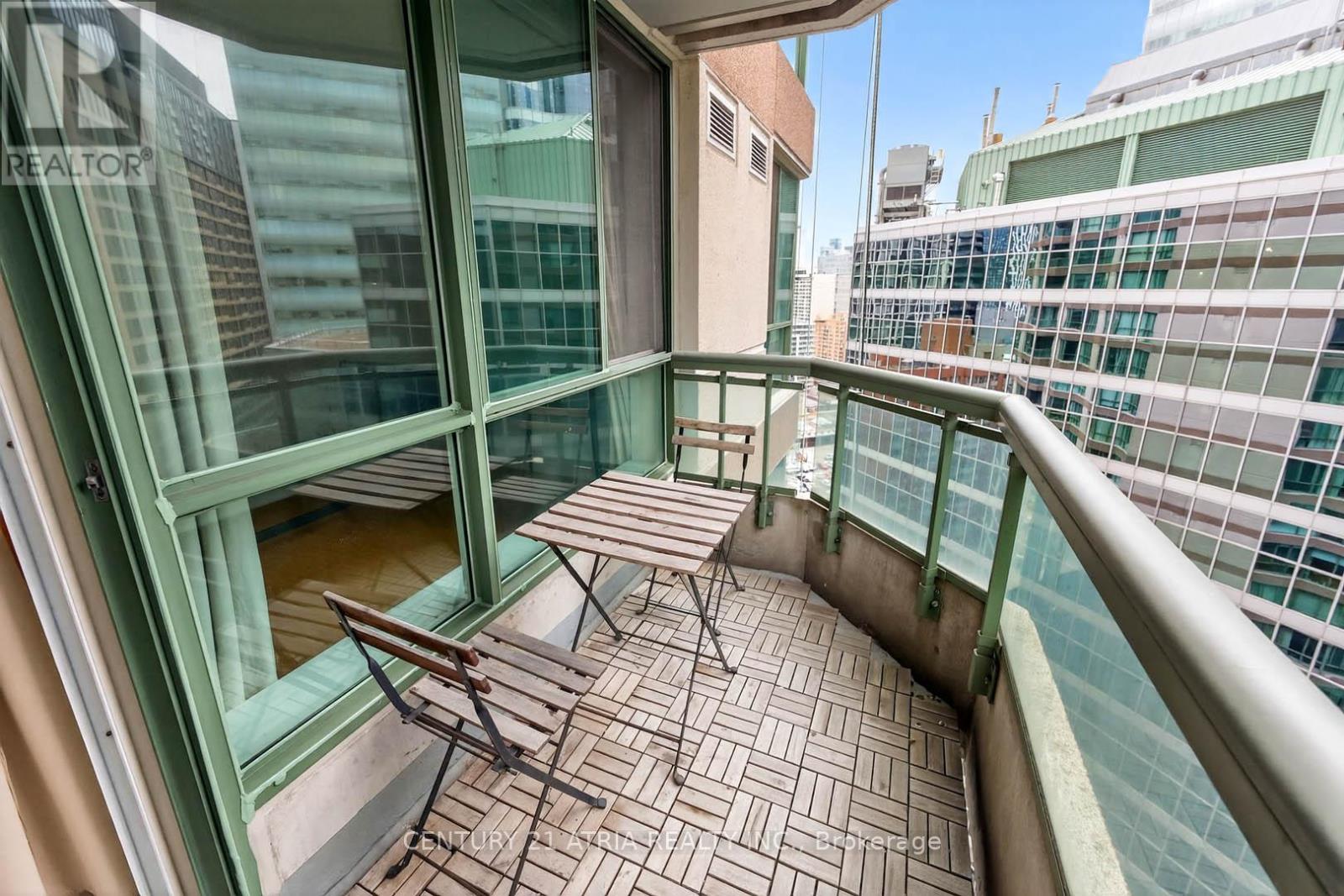 2302 - 38 Elm Street, Toronto, Ontario  M5G 2K5 - Photo 27 - C12487528