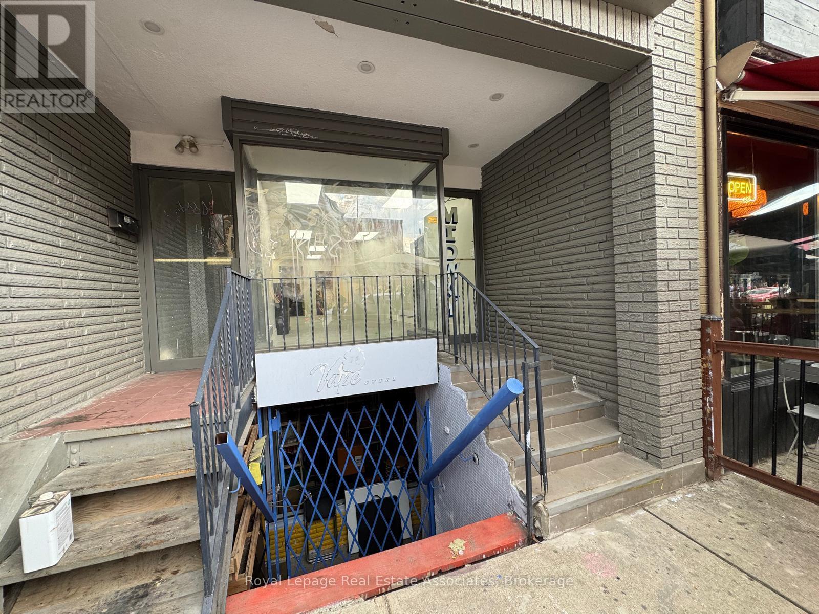 Main Level - 283 Augusta Avenue, Toronto, Ontario  M5T 2M1 - Photo 20 - C12487557