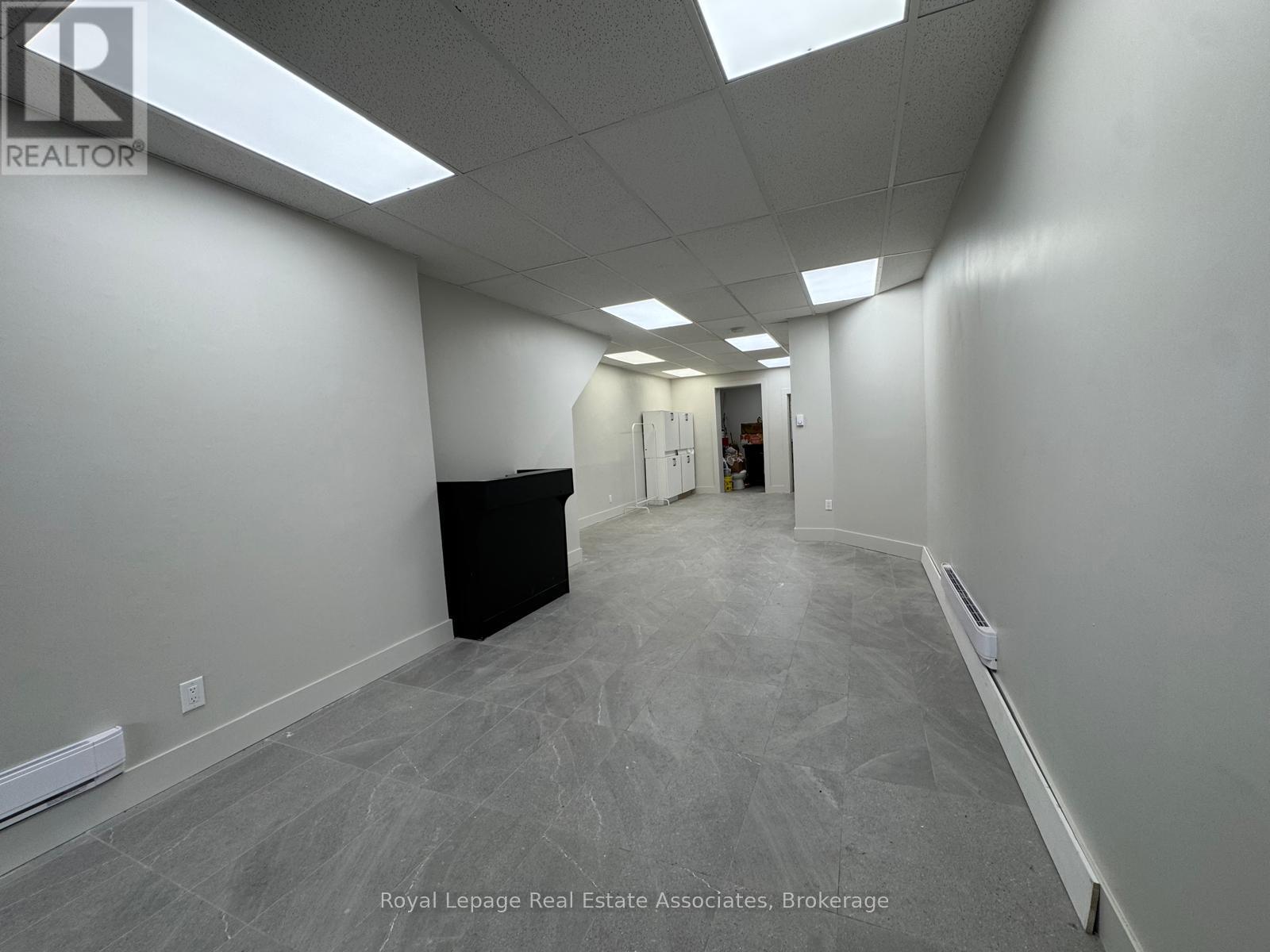 Main Level - 283 Augusta Avenue, Toronto, Ontario  M5T 2M1 - Photo 5 - C12487557