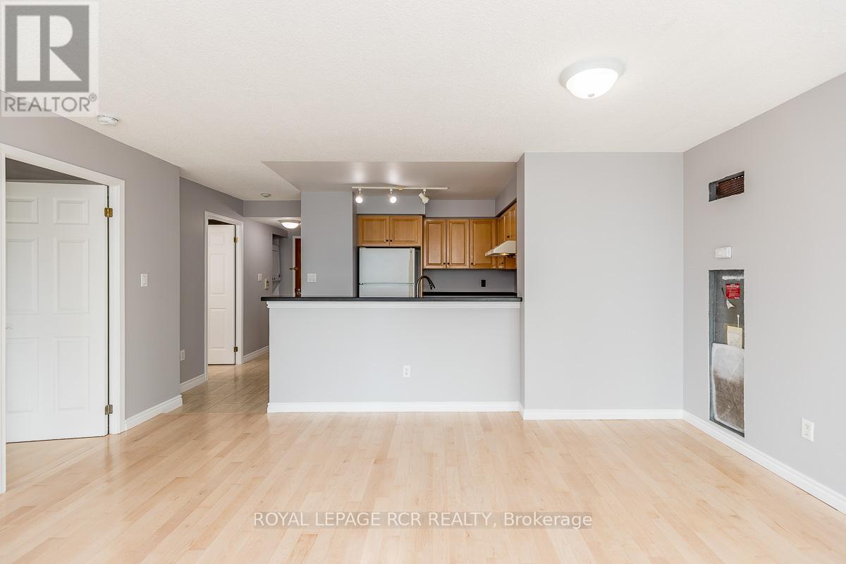 2012 - 23 Lorraine Drive, Toronto, Ontario  M2N 6Z6 - Photo 19 - C12487570