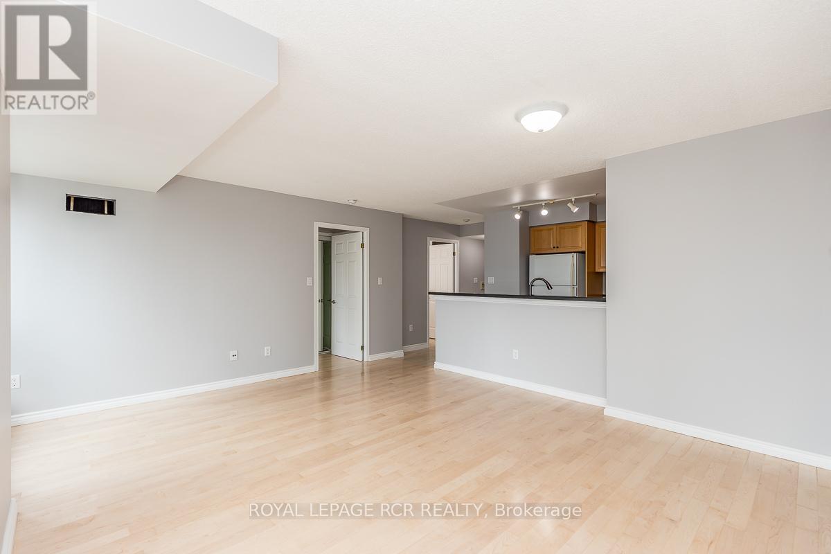 2012 - 23 Lorraine Drive, Toronto, Ontario  M2N 6Z6 - Photo 23 - C12487570