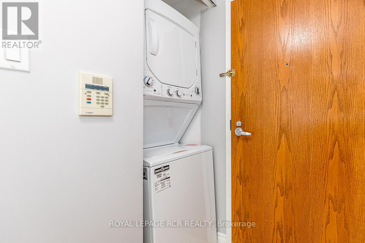 2012 - 23 Lorraine Drive, Toronto, Ontario  M2N 6Z6 - Photo 34 - C12487570