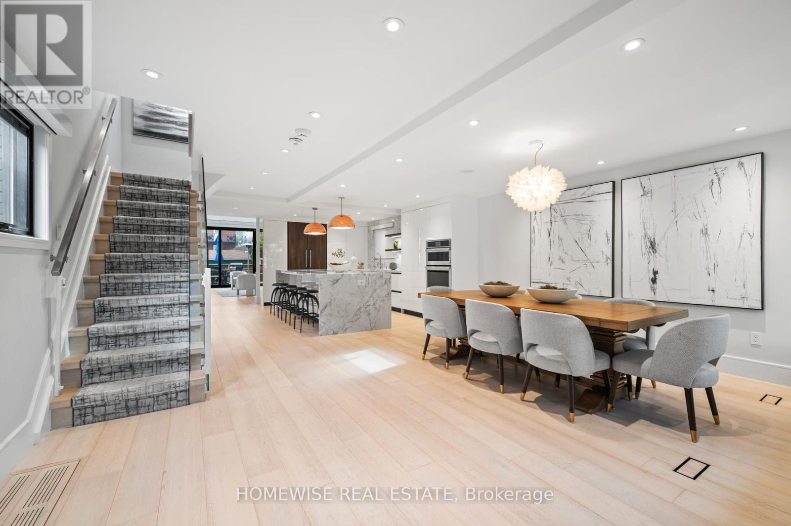 20 Clovelly Avenue, Toronto, Ontario  M6C 1Y1 - Photo 10 - C12487586