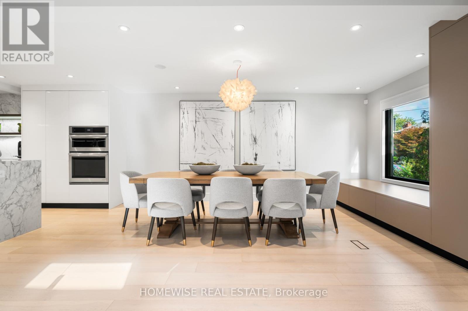 20 Clovelly Avenue, Toronto, Ontario  M6C 1Y1 - Photo 11 - C12487586