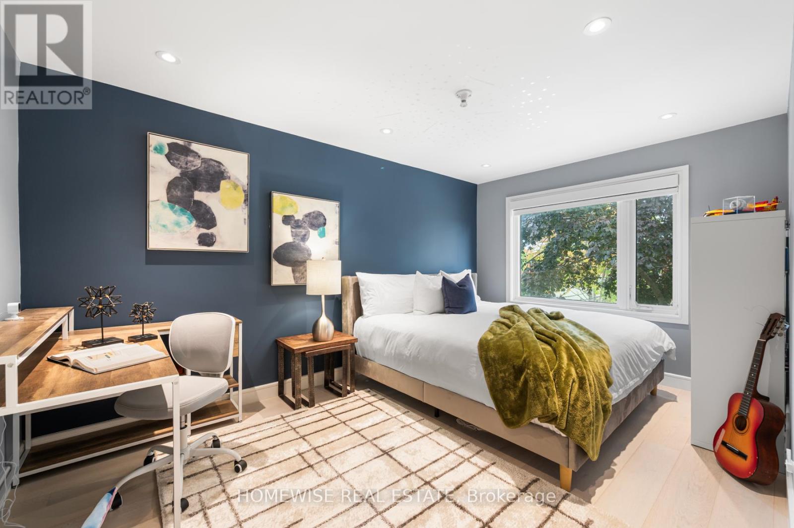 20 Clovelly Avenue, Toronto, Ontario  M6C 1Y1 - Photo 22 - C12487586