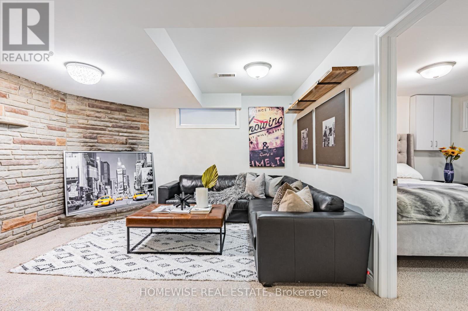 20 Clovelly Avenue, Toronto, Ontario  M6C 1Y1 - Photo 27 - C12487586