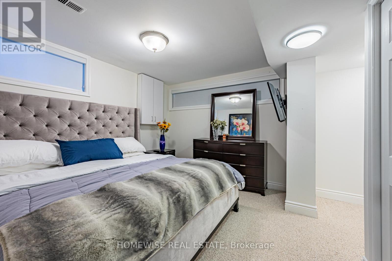 20 Clovelly Avenue, Toronto, Ontario  M6C 1Y1 - Photo 29 - C12487586