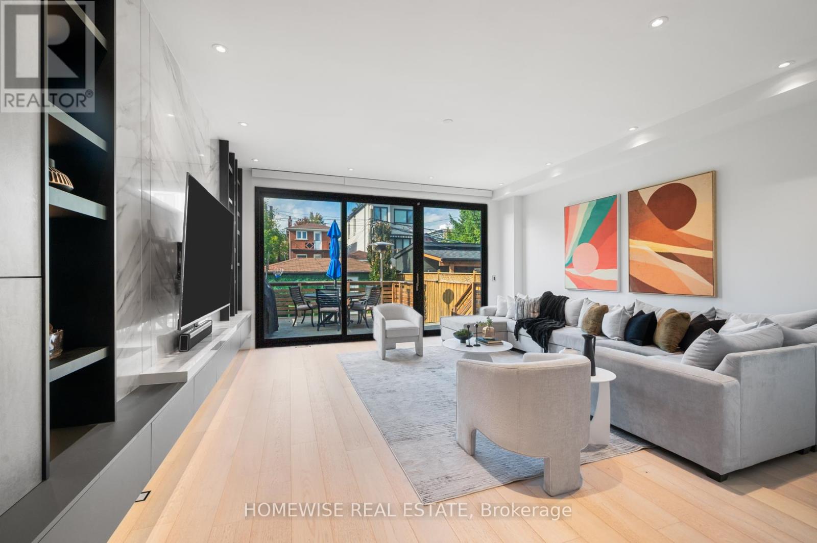 20 Clovelly Avenue, Toronto, Ontario  M6C 1Y1 - Photo 3 - C12487586