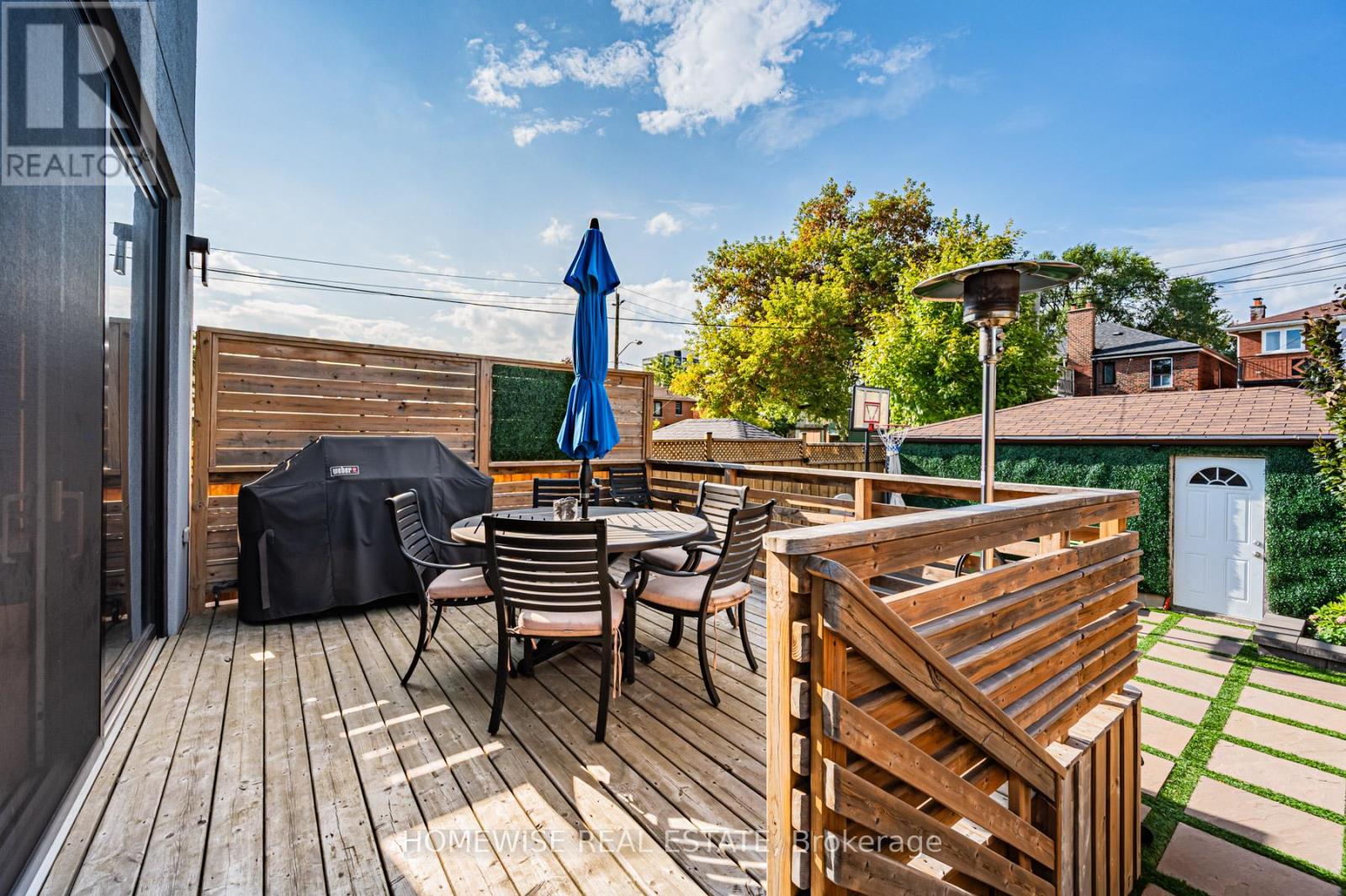 20 Clovelly Avenue, Toronto, Ontario  M6C 1Y1 - Photo 36 - C12487586