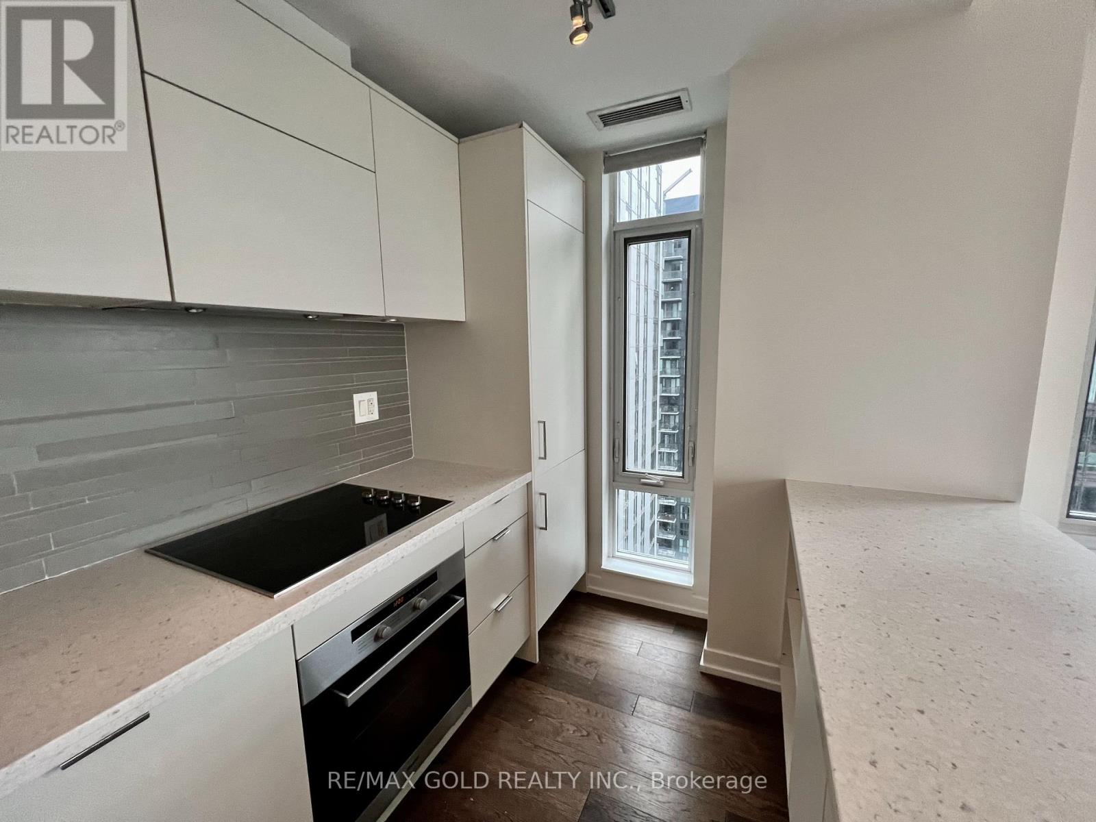 4202 - 21 Widmer Street, Toronto, Ontario  M5V 0B8 - Photo 4 - C12487587
