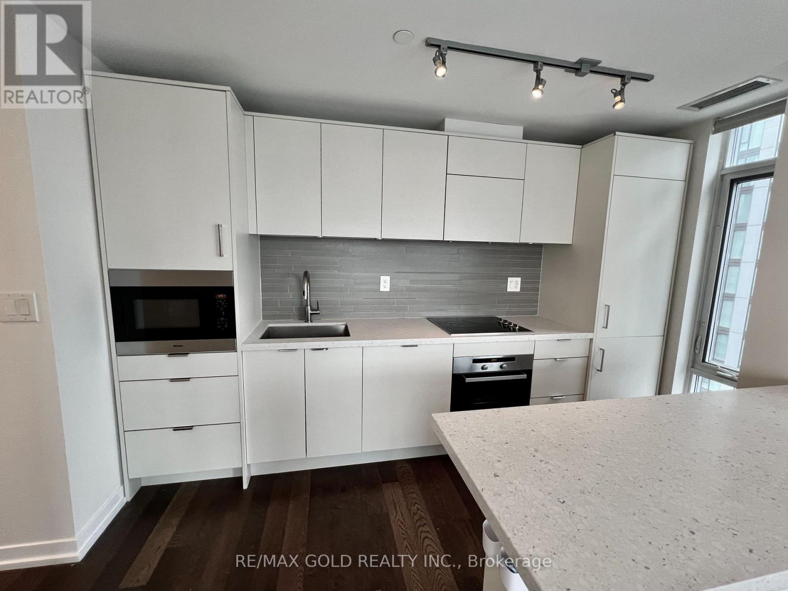 4202 - 21 Widmer Street, Toronto, Ontario  M5V 0B8 - Photo 5 - C12487587