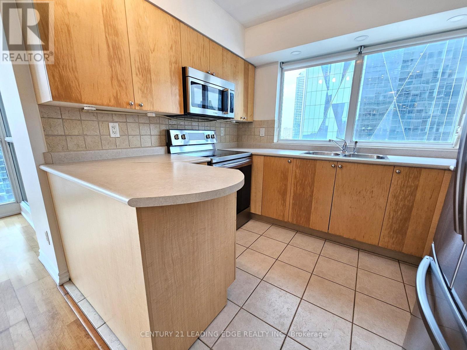 2212 - 18 Yonge Street, Toronto, Ontario  M5E 1Z8 - Photo 10 - C12487604