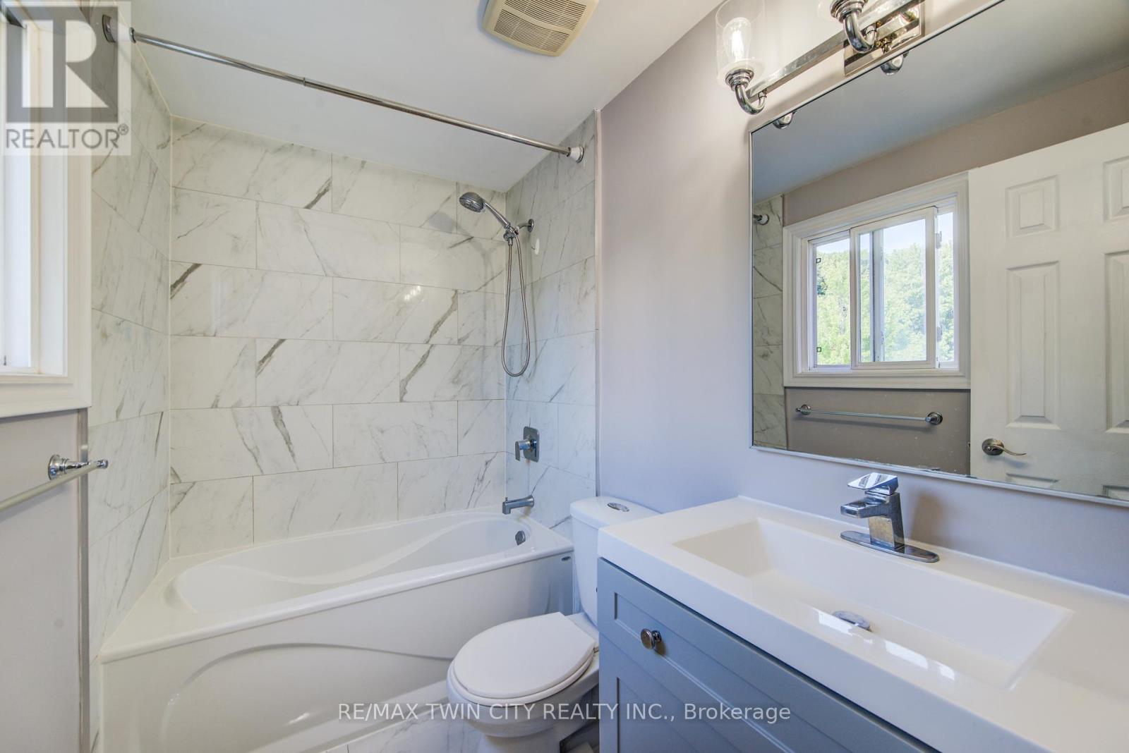 204 Country Hill Drive, Kitchener, Ontario  N2E 1R6 - Photo 15 - X12389604