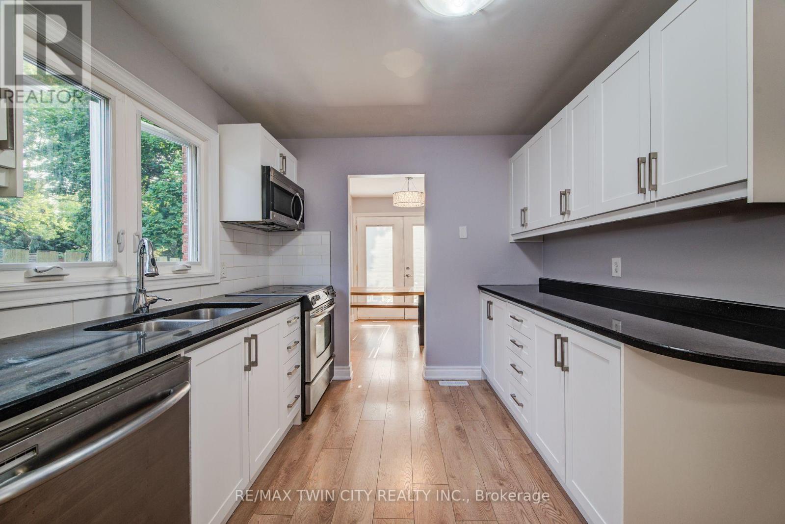 204 Country Hill Drive, Kitchener, Ontario  N2E 1R6 - Photo 13 - X12389604