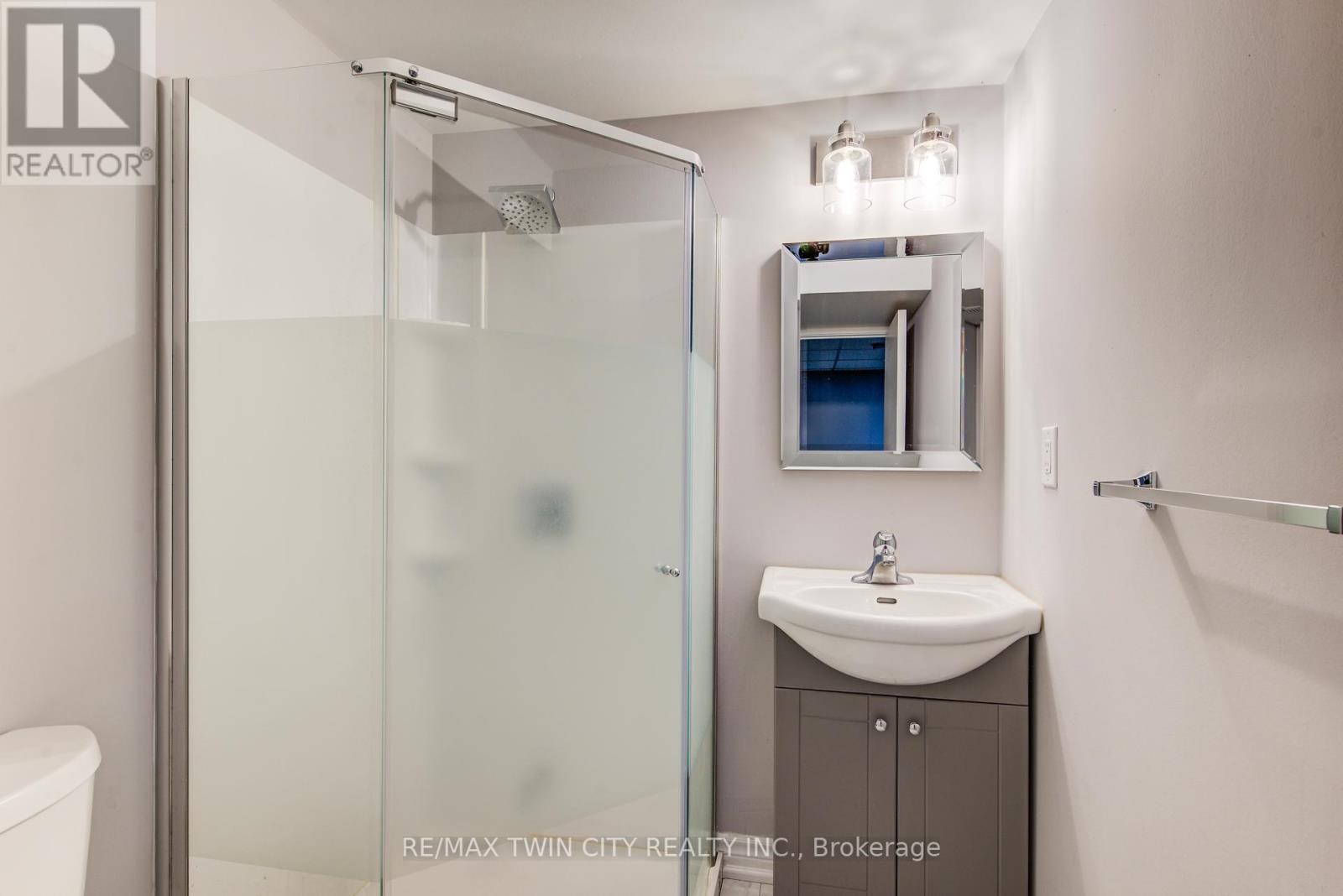 204 Country Hill Drive, Kitchener, Ontario  N2E 1R6 - Photo 22 - X12389604