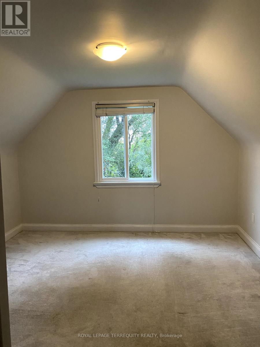 Upper - 14 Flempton Crescent, Toronto, Ontario  M1K 3B4 - Photo 3 - E12487471