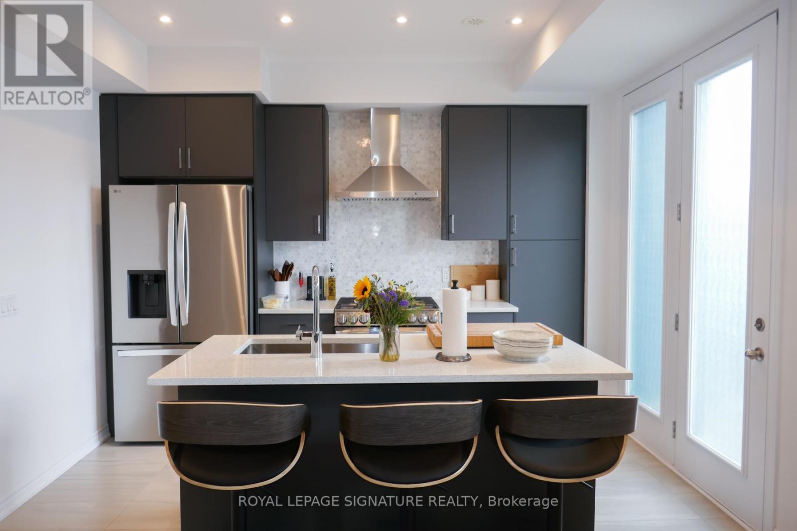 49 Sorbara Way, Whitby, Ontario  L1M 0M4 - Photo 6 - E12487474