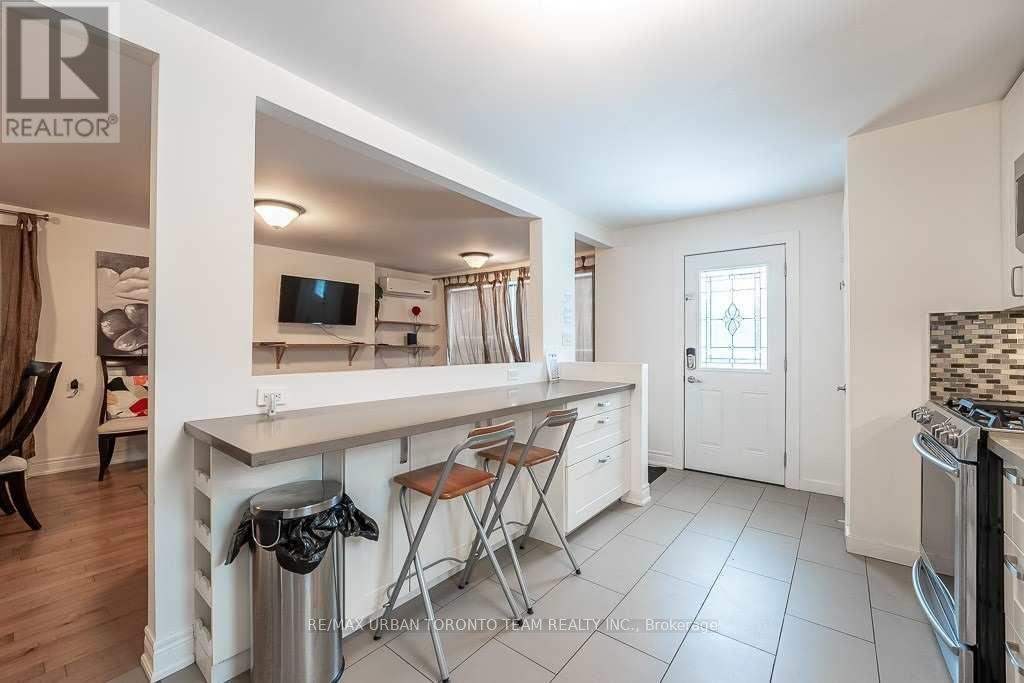 Main - 1277 Broadview Avenue, Toronto, Ontario  M4K 2T5 - Photo 2 - E12487482