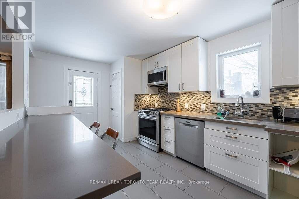 Main - 1277 Broadview Avenue, Toronto, Ontario  M4K 2T5 - Photo 4 - E12487482
