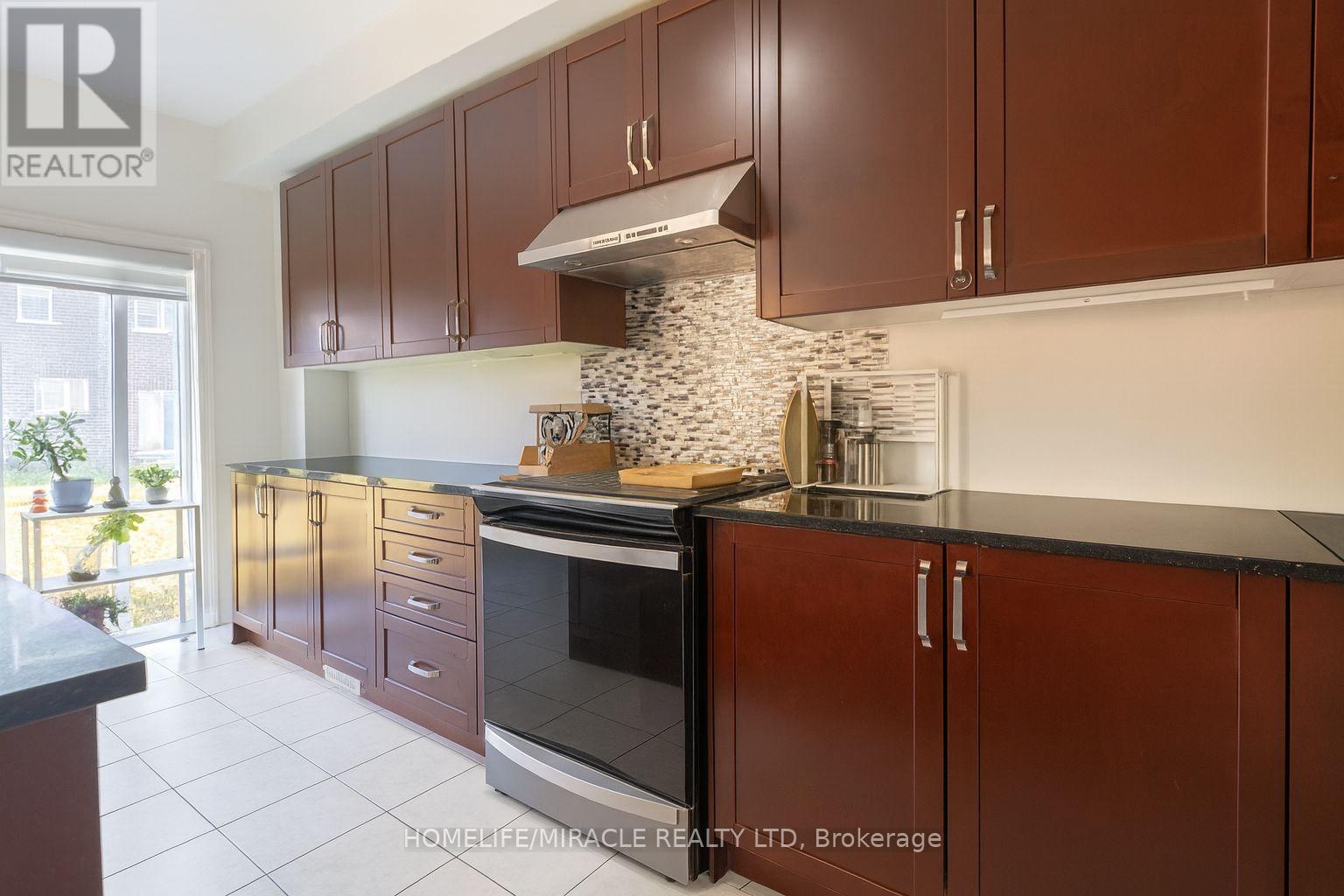 1185 Kettering Drive, Oshawa, Ontario  L1K 1A6 - Photo 6 - E12487487