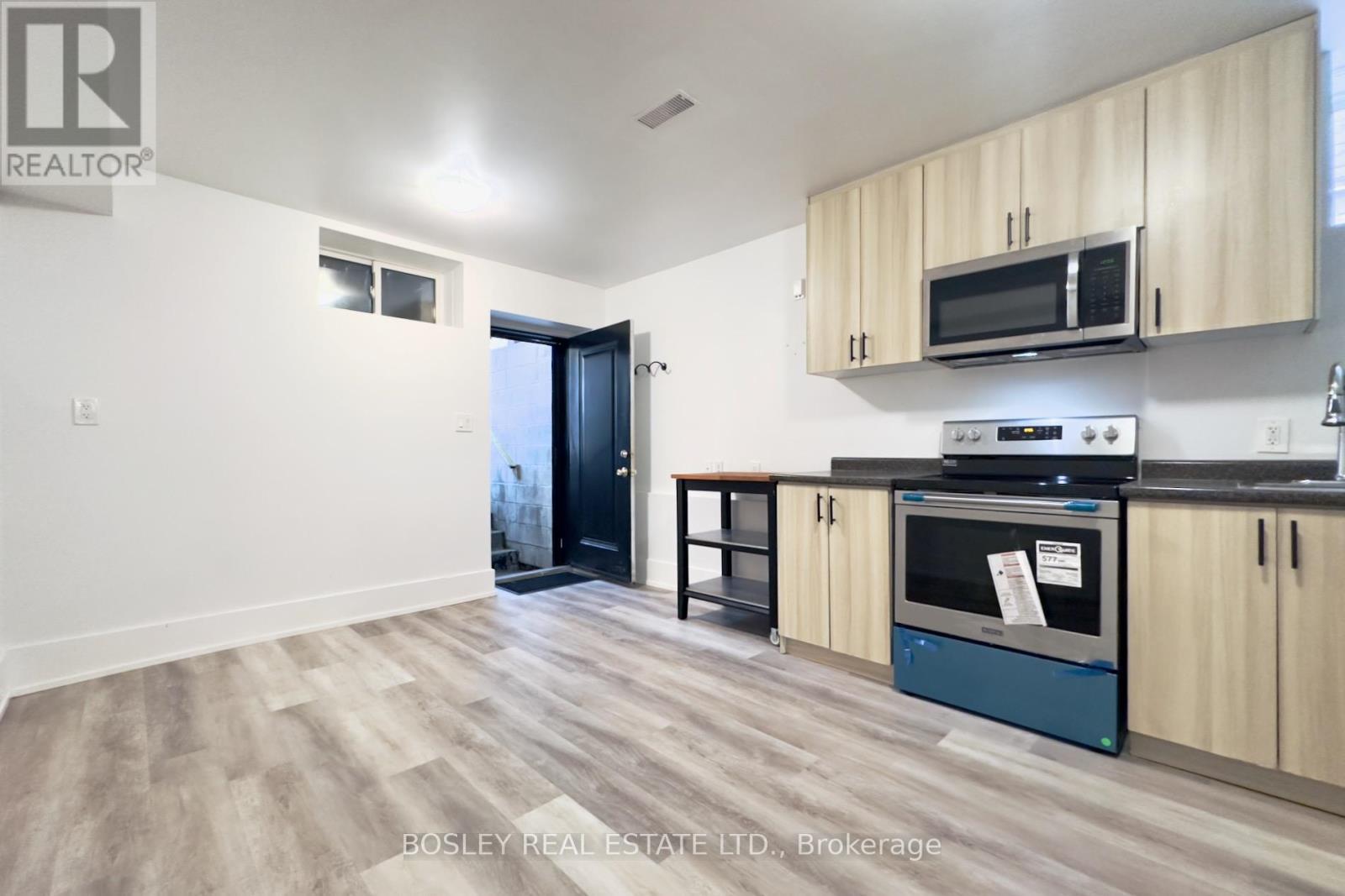 Lower - 33 Lawlor Avenue, Toronto, Ontario  M4E 3L8 - Photo 6 - E12487500