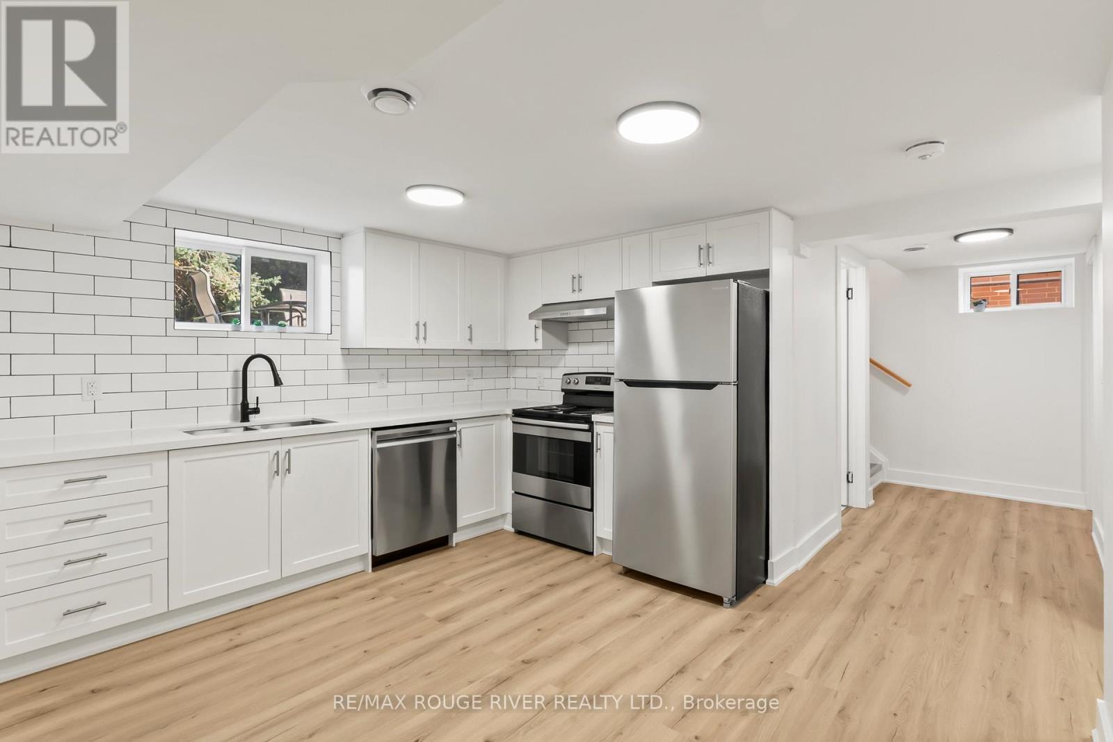 745 Glengrove Street, Oshawa, Ontario  L1J 5C5 - Photo 11 - E12487571