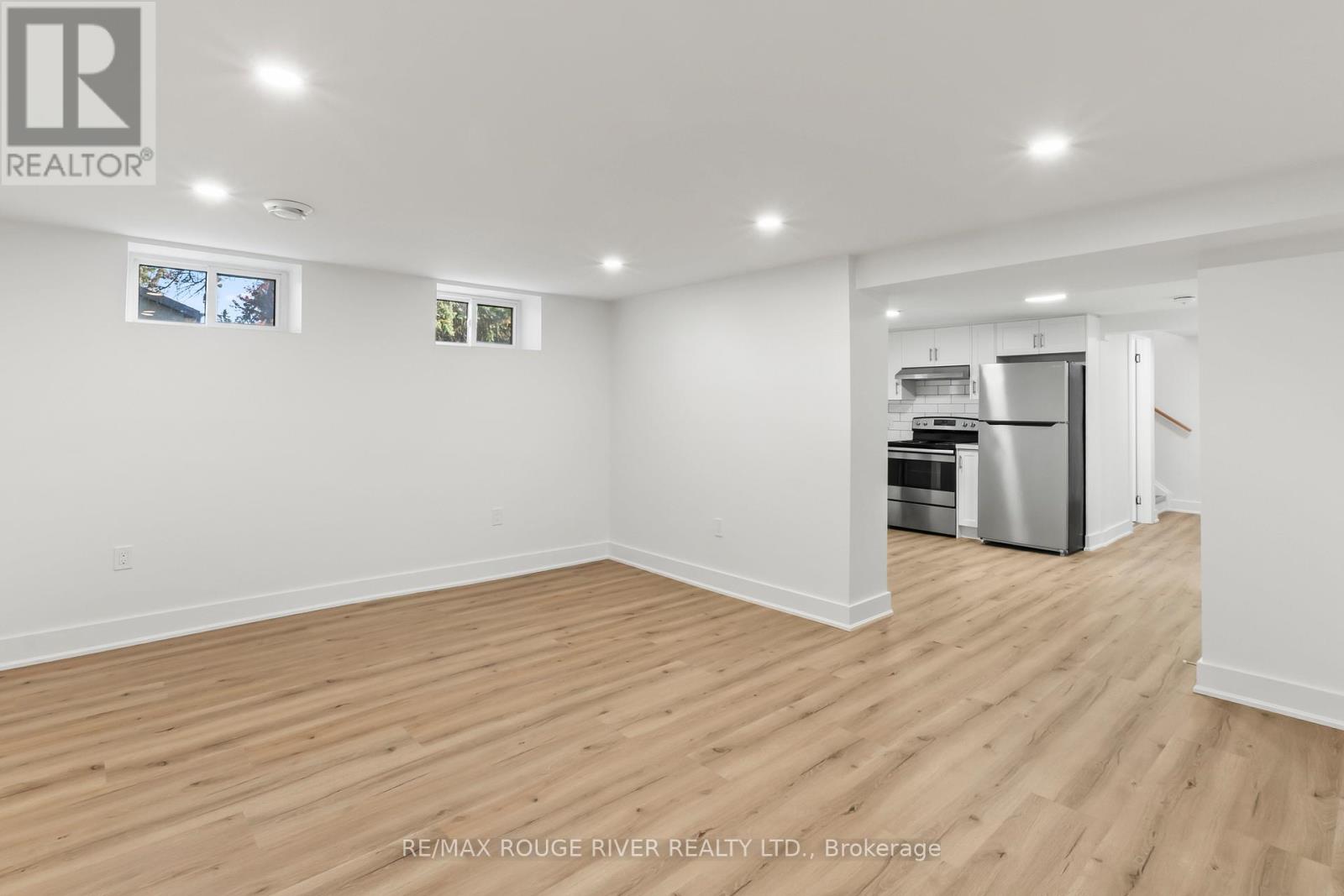 745 Glengrove Street, Oshawa, Ontario  L1J 5C5 - Photo 14 - E12487571