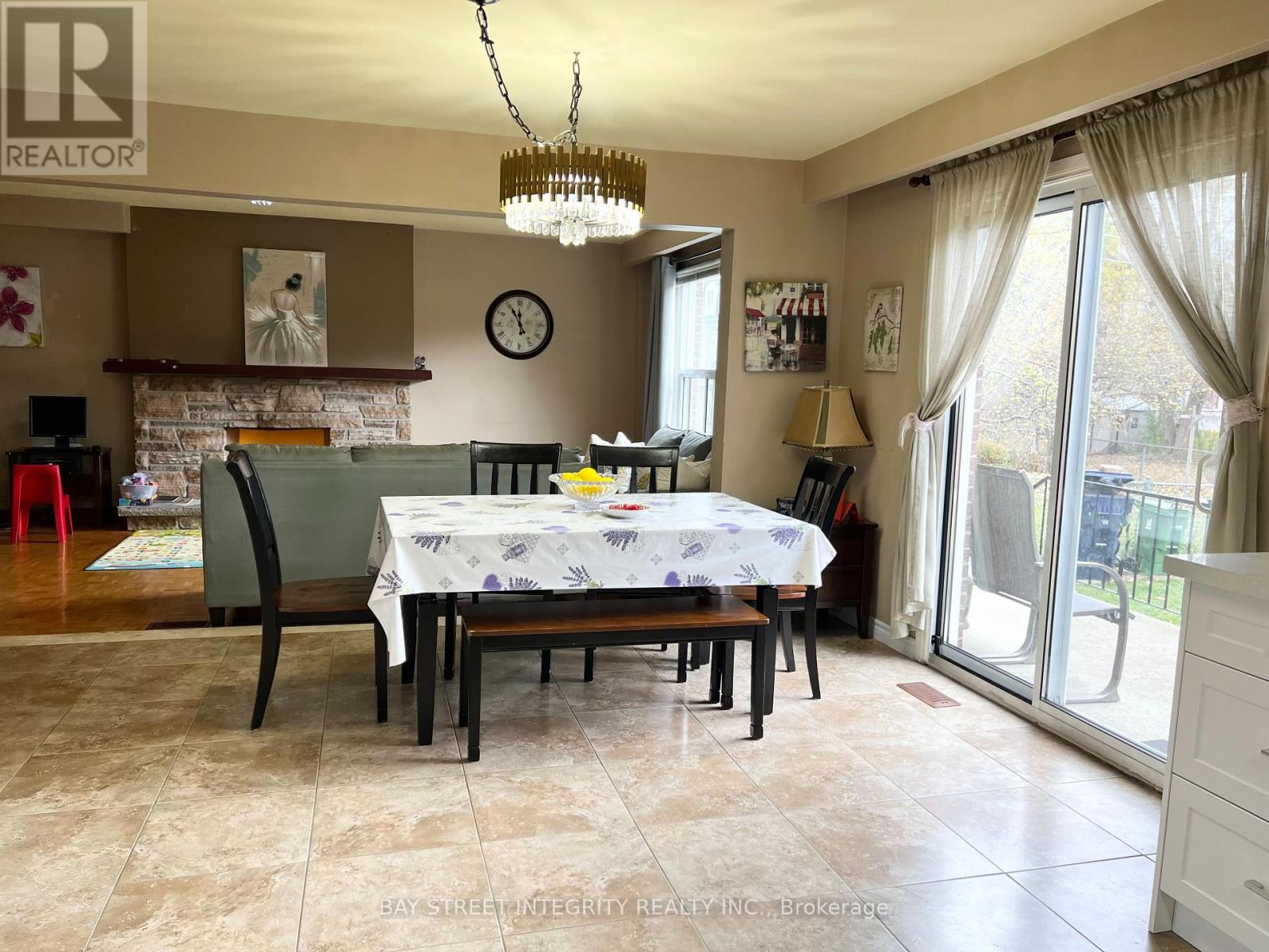 61 Morbank Drive, Toronto, Ontario  M1V 2M1 - Photo 13 - E12487594