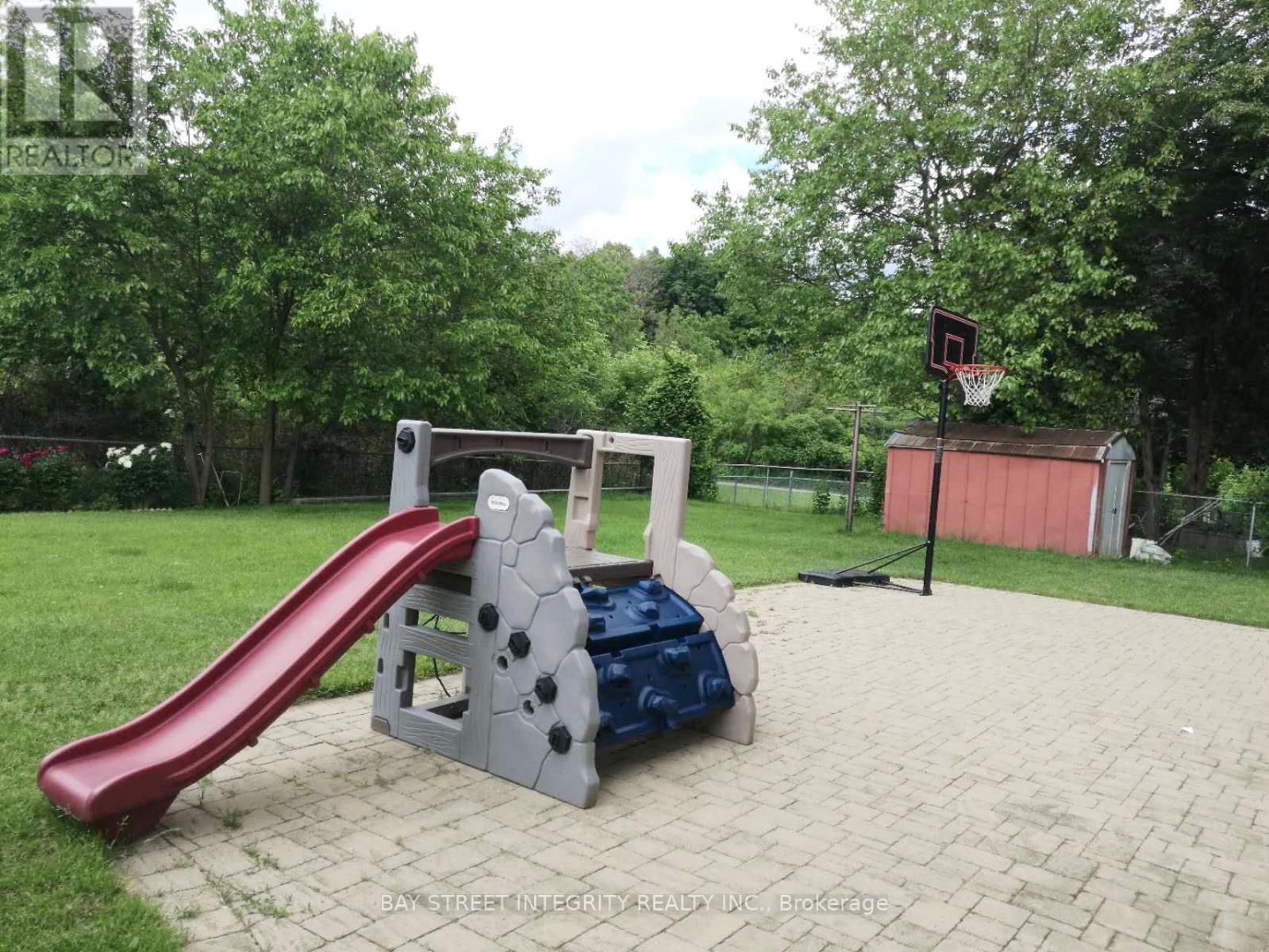 61 Morbank Drive, Toronto, Ontario  M1V 2M1 - Photo 18 - E12487594