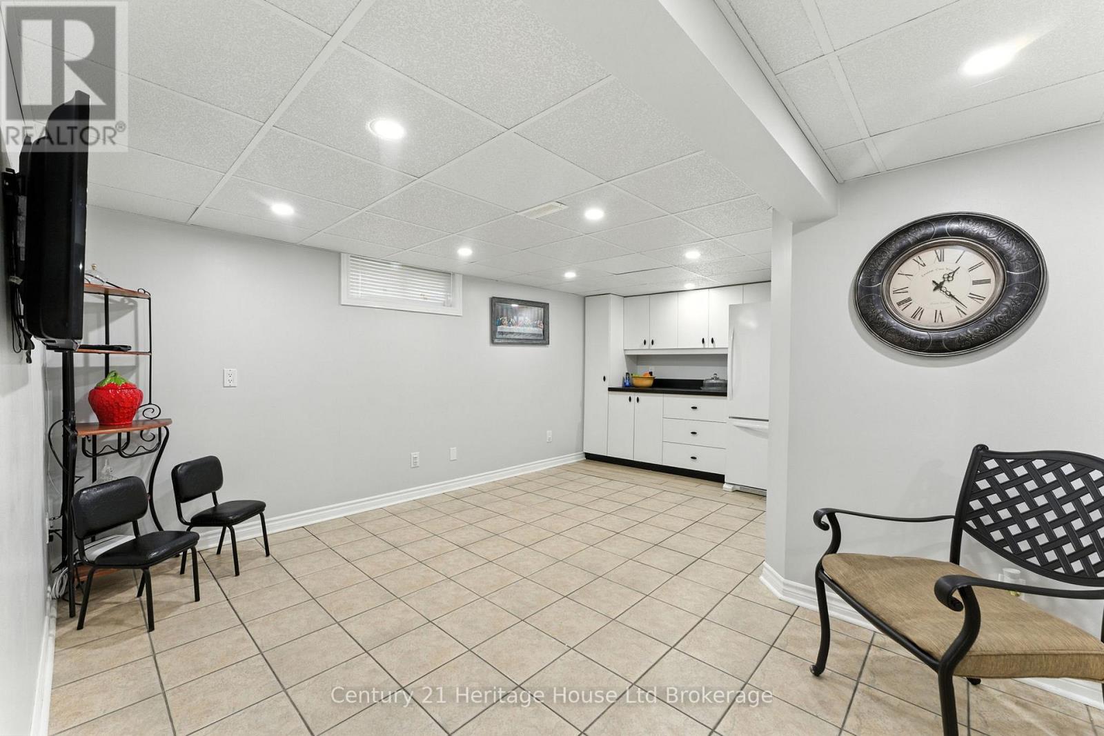 1043 Canfield Crescent, Woodstock (Woodstock - North), Ontario  N4S 8P3 - Photo 29 - X12487626