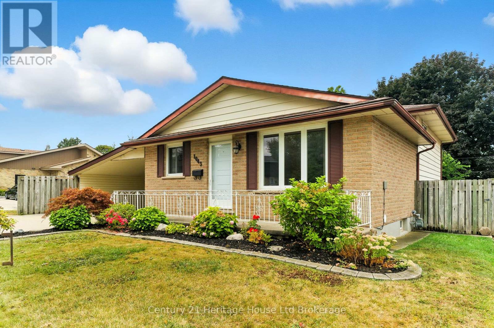 1043 Canfield Crescent, Woodstock (Woodstock - North), Ontario  N4S 8P3 - Photo 3 - X12487626