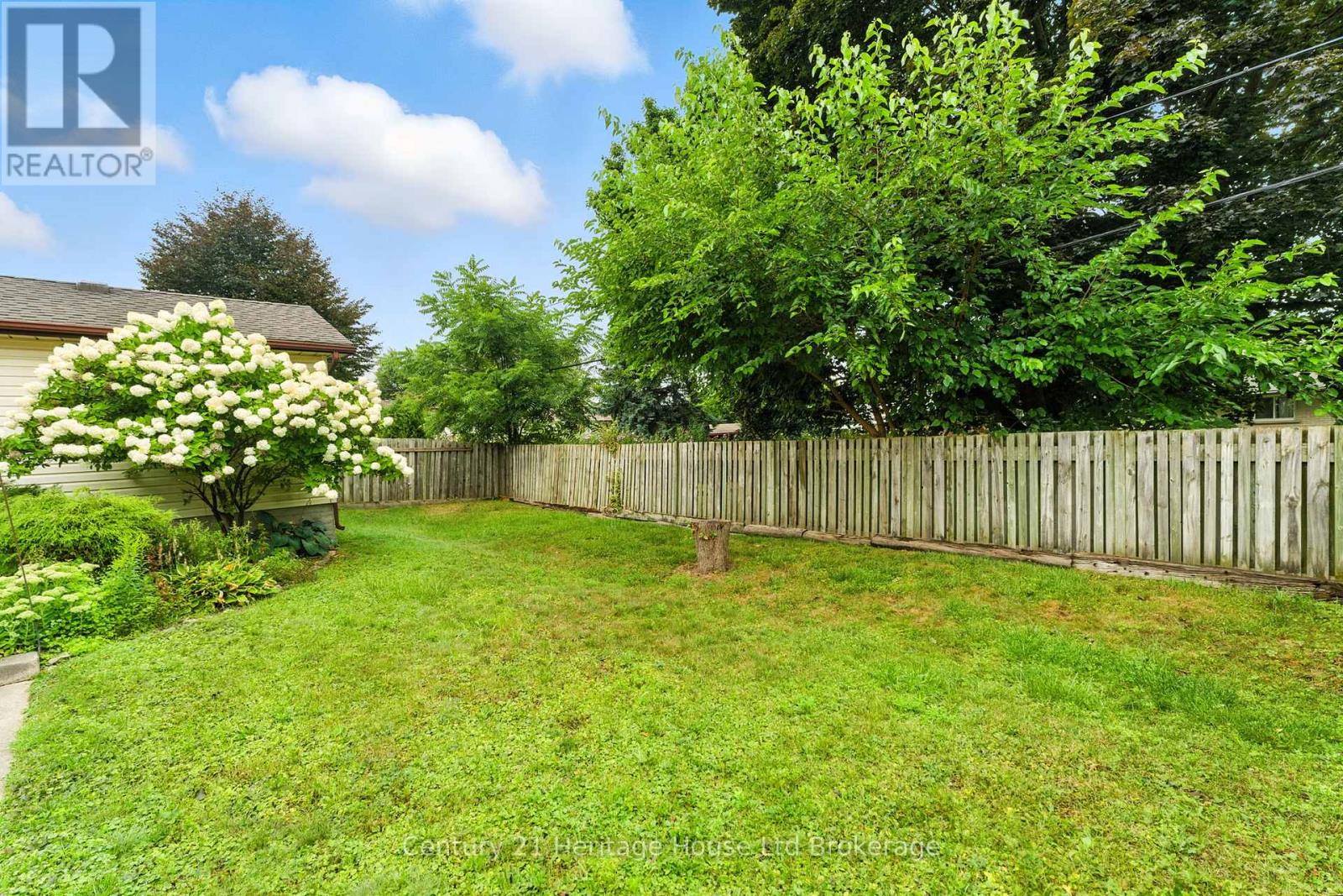 1043 Canfield Crescent, Woodstock (Woodstock - North), Ontario  N4S 8P3 - Photo 45 - X12487626