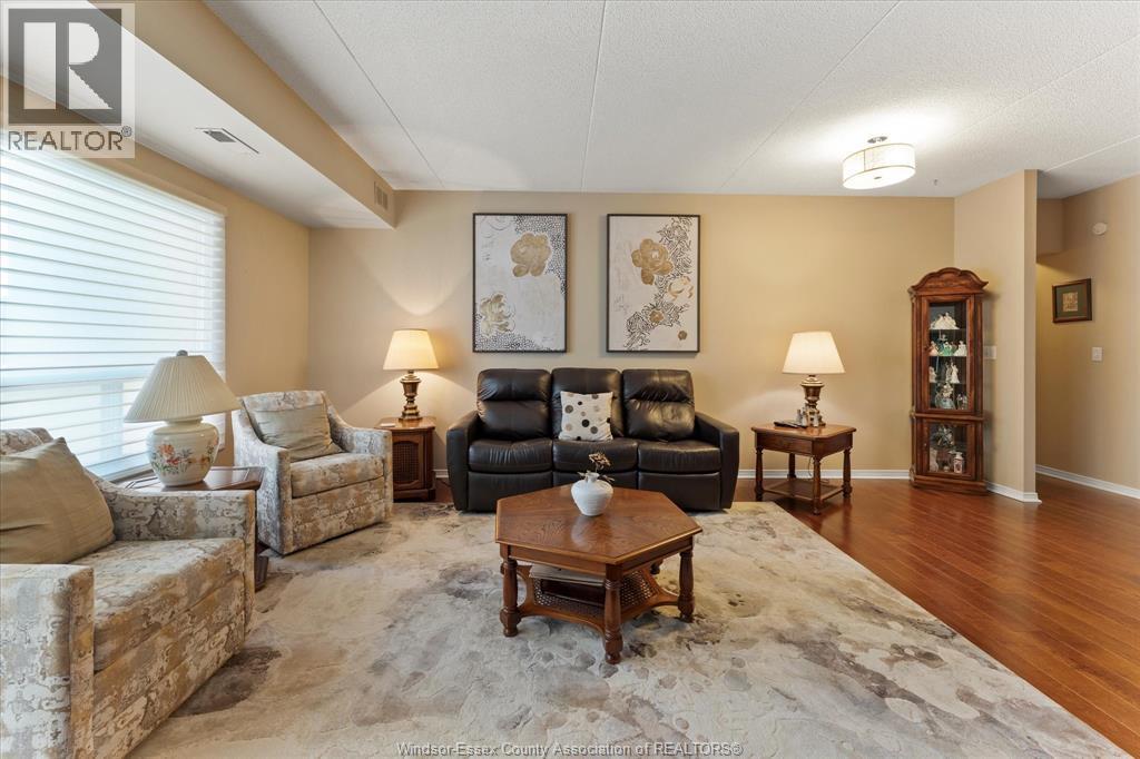 315 Village Grove Unit# 203, Tecumseh, Ontario  N8N 5G4 - Photo 11 - 25027467