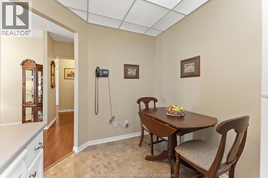 315 Village Grove Unit# 203, Tecumseh, Ontario  N8N 5G4 - Photo 14 - 25027467