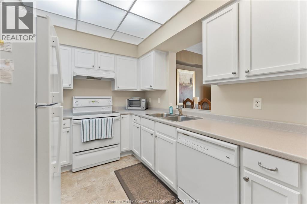 315 Village Grove Unit# 203, Tecumseh, Ontario  N8N 5G4 - Photo 16 - 25027467