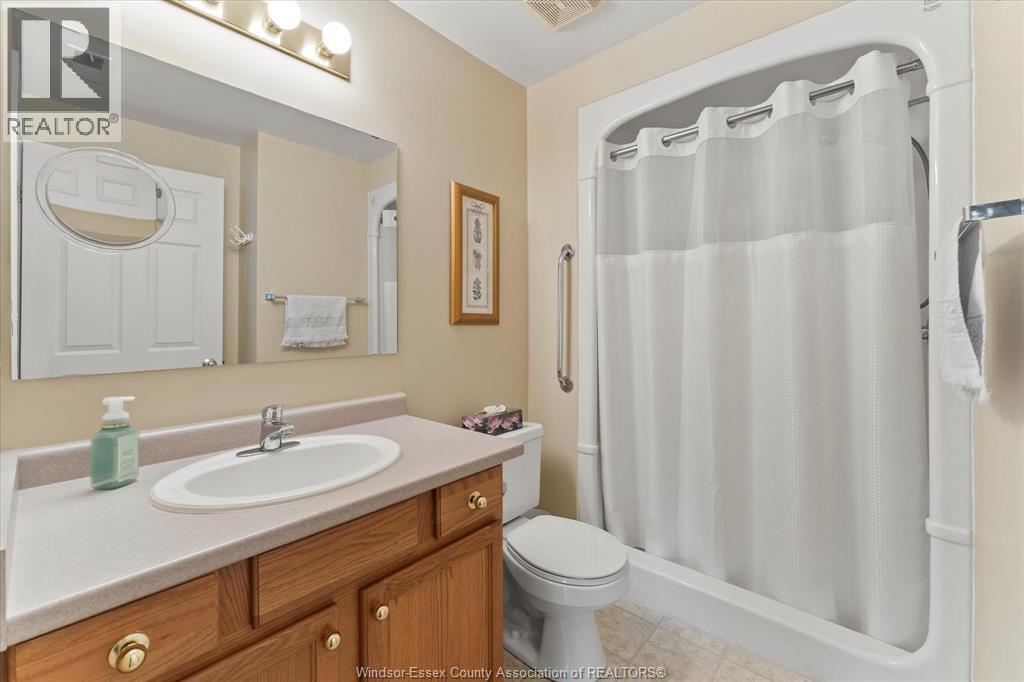 315 Village Grove Unit# 203, Tecumseh, Ontario  N8N 5G4 - Photo 23 - 25027467