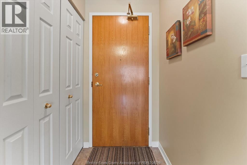 315 Village Grove Unit# 203, Tecumseh, Ontario  N8N 5G4 - Photo 6 - 25027467