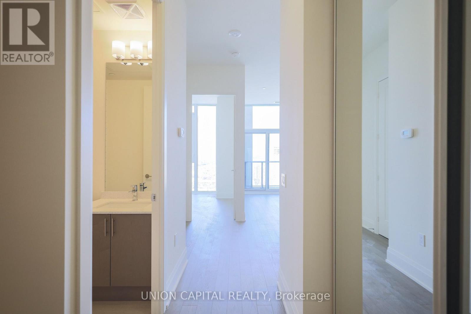 Ph208 - 9000 Jane Street, Vaughan, Ontario  L4K 0G5 - Photo 10 - N12487501