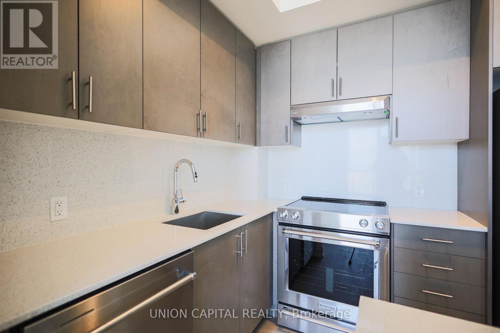 Ph208 - 9000 Jane Street, Vaughan, Ontario  L4K 0G5 - Photo 14 - N12487501