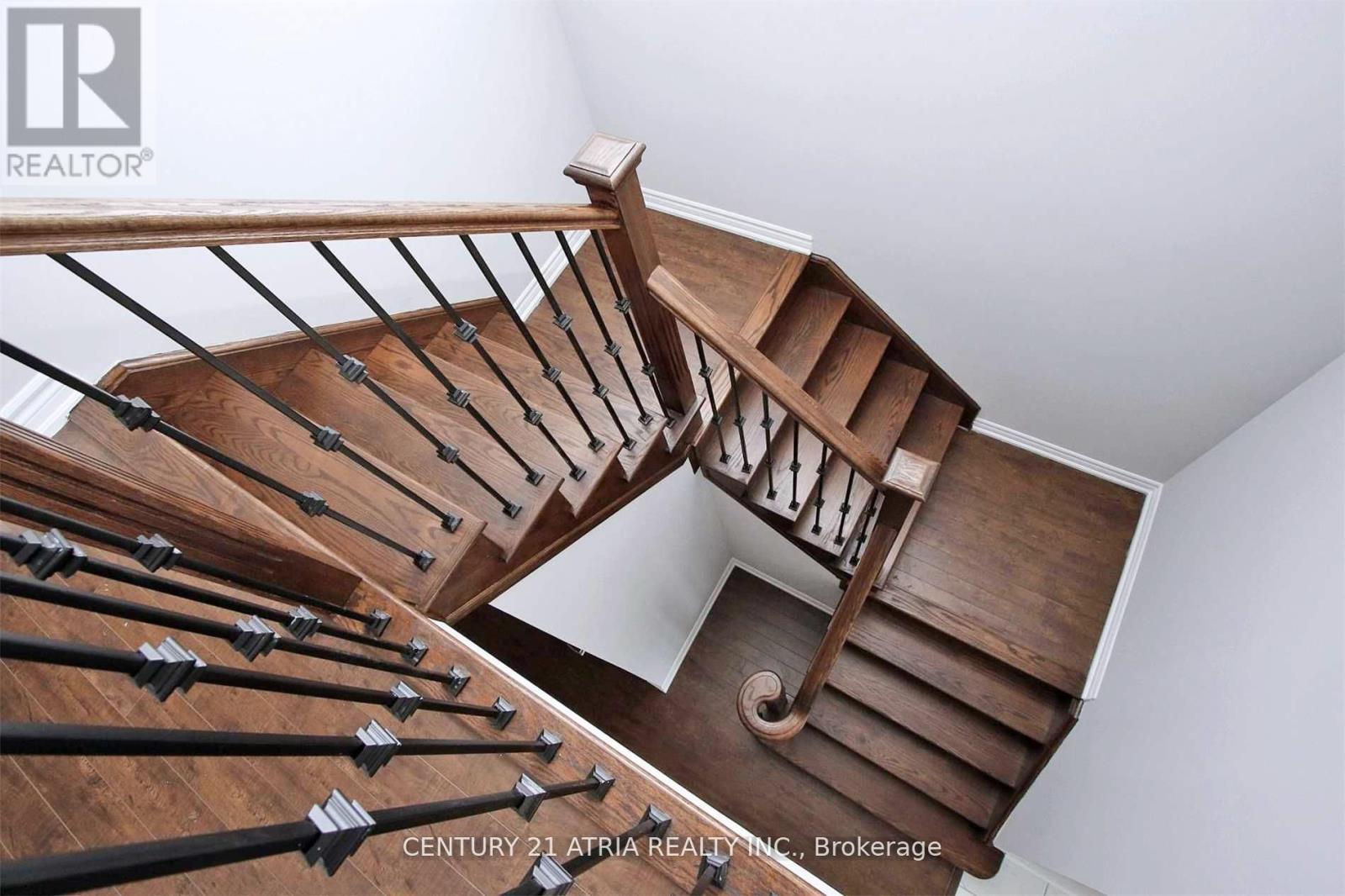 92 Sutherland Avenue, Bradford West Gwillimbury, Ontario  L3Z 4H4 - Photo 13 - N12487517