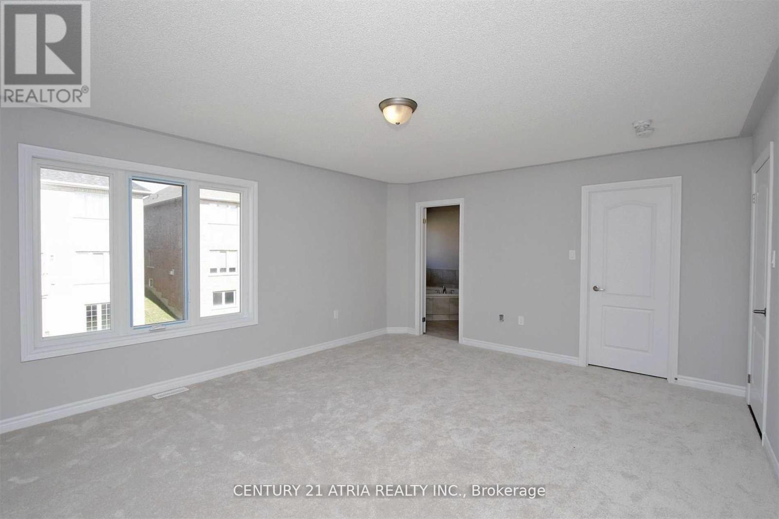 92 Sutherland Avenue, Bradford West Gwillimbury, Ontario  L3Z 4H4 - Photo 14 - N12487517