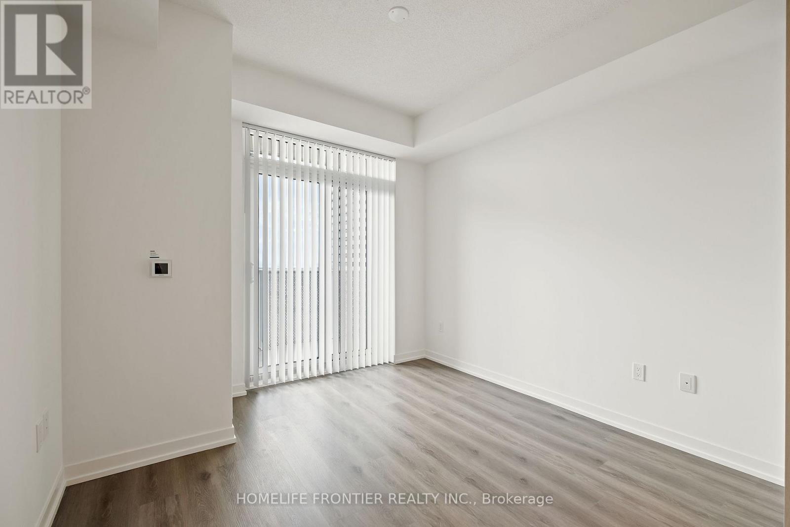 4015 - 28 Interchange Way, Vaughan, Ontario  L4K 0P8 - Photo 11 - N12487537
