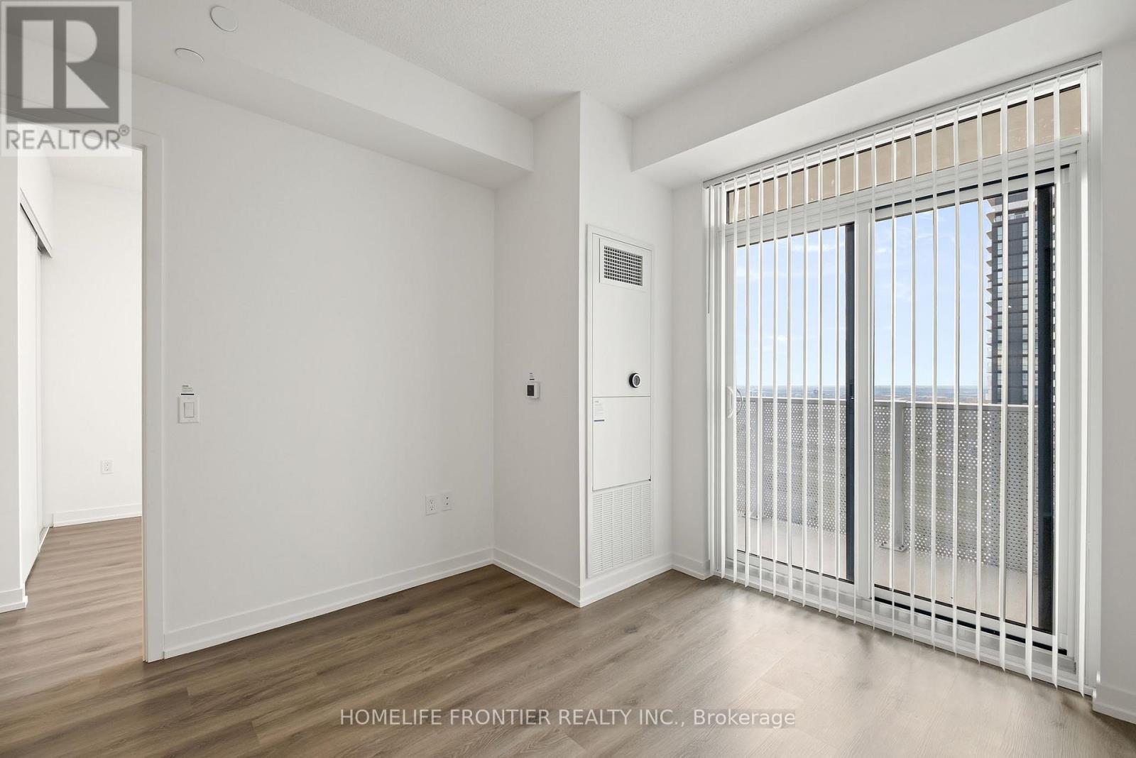 4015 - 28 Interchange Way, Vaughan, Ontario  L4K 0P8 - Photo 15 - N12487537