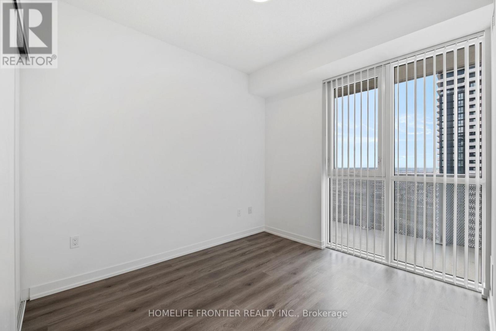 4015 - 28 Interchange Way, Vaughan, Ontario  L4K 0P8 - Photo 17 - N12487537