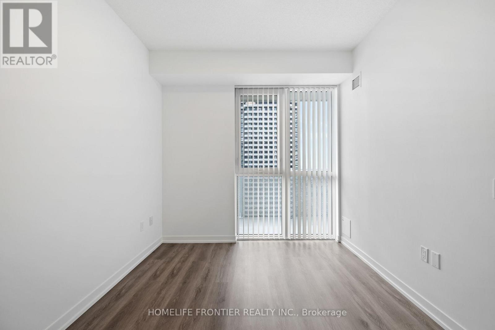 4015 - 28 Interchange Way, Vaughan, Ontario  L4K 0P8 - Photo 18 - N12487537