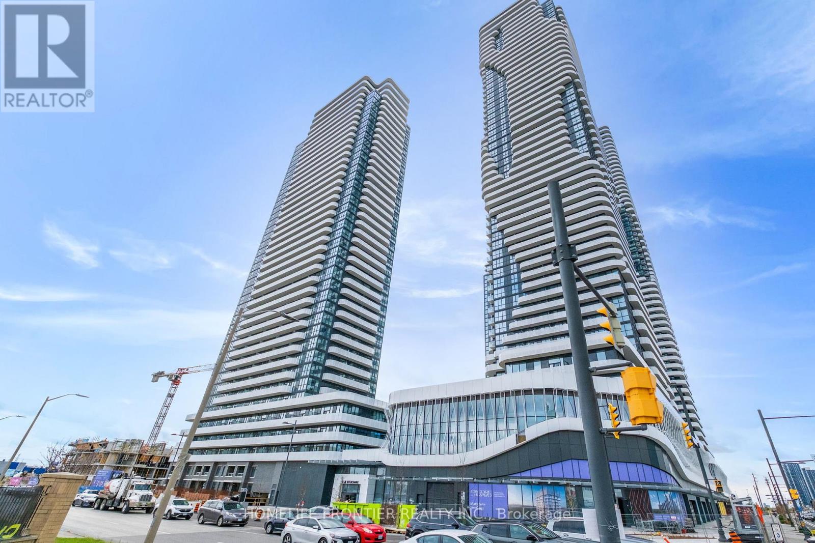 4015 - 28 Interchange Way, Vaughan, Ontario  L4K 0P8 - Photo 2 - N12487537