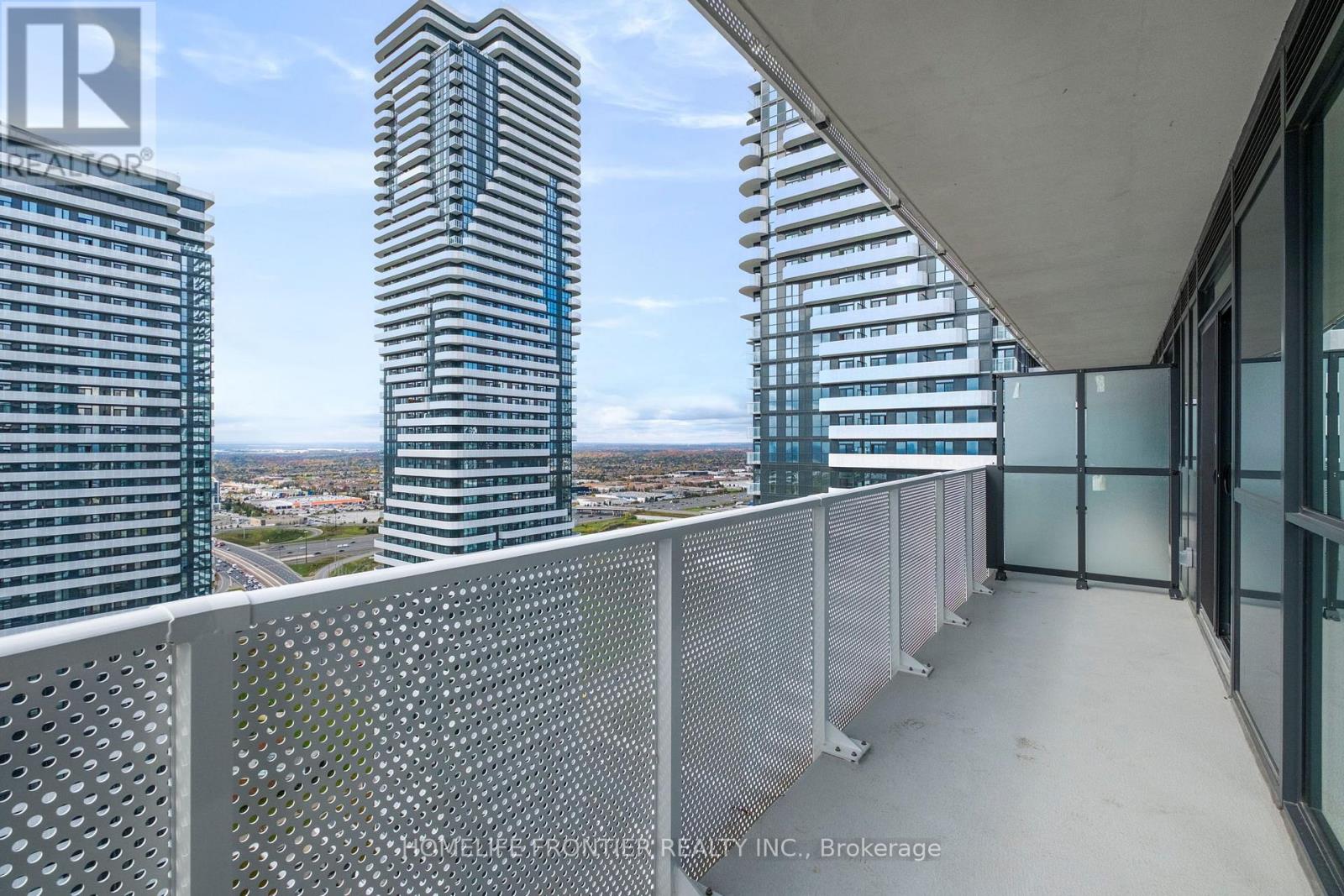 4015 - 28 Interchange Way, Vaughan, Ontario  L4K 0P8 - Photo 22 - N12487537