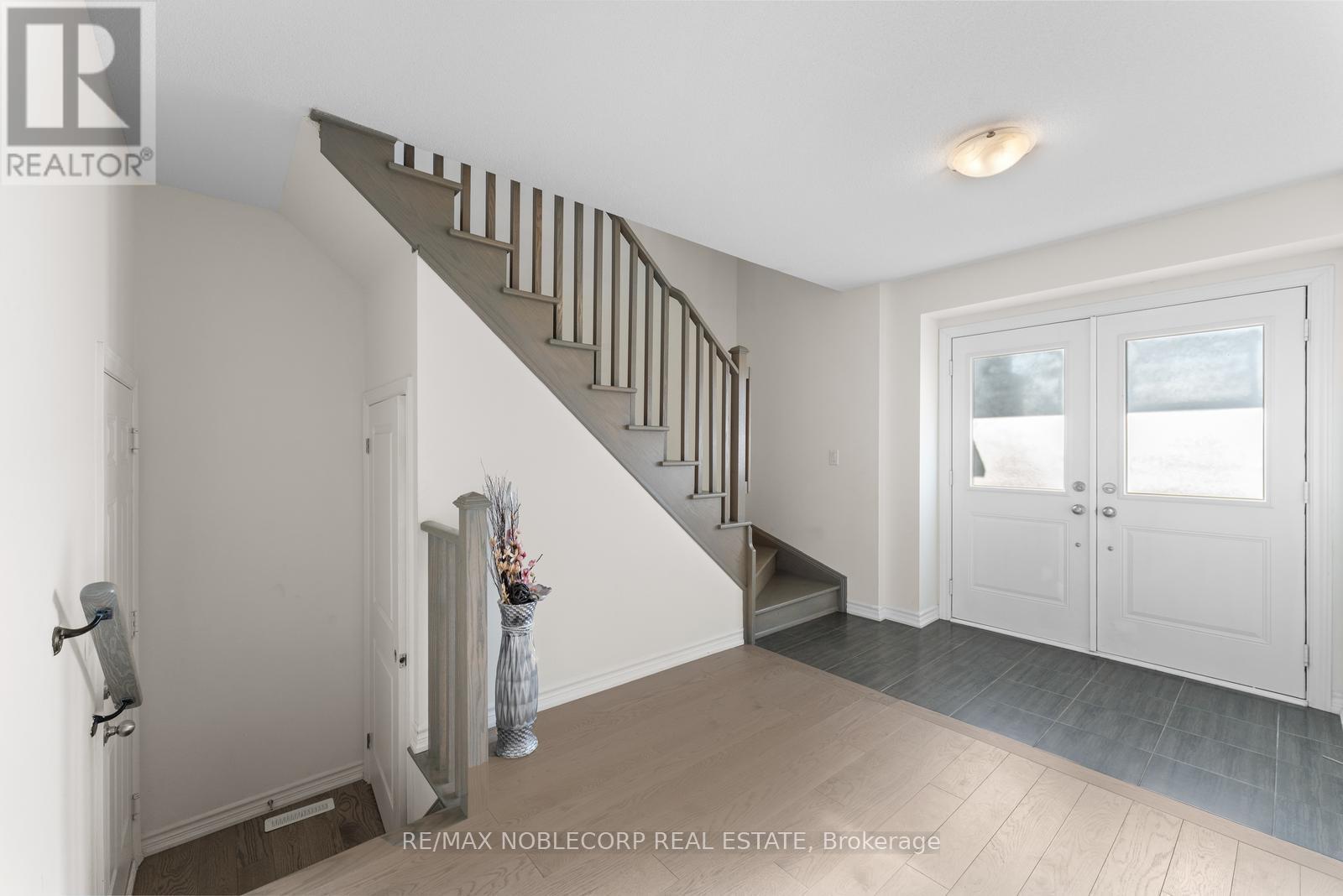 75 Holyrood Crescent, Vaughan (Kleinburg), Ontario  L4H 5G2 - Photo 12 - N12487553