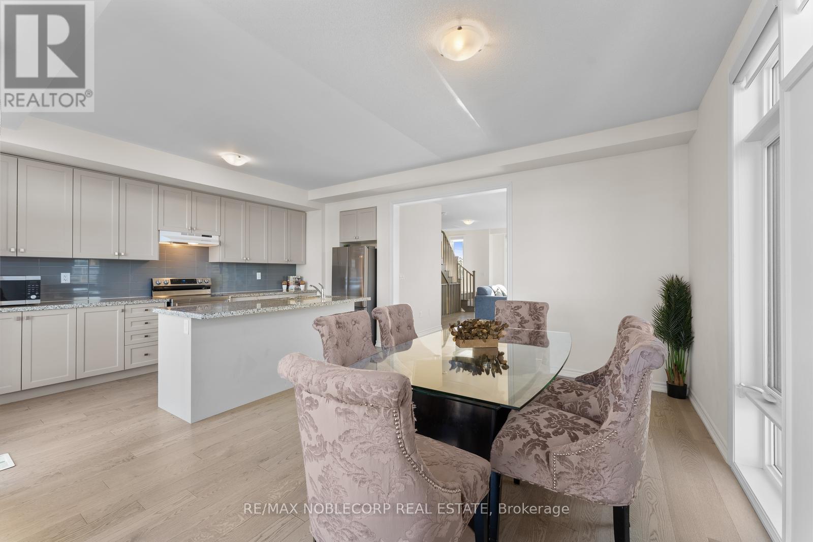 75 Holyrood Crescent, Vaughan (Kleinburg), Ontario  L4H 5G2 - Photo 19 - N12487553