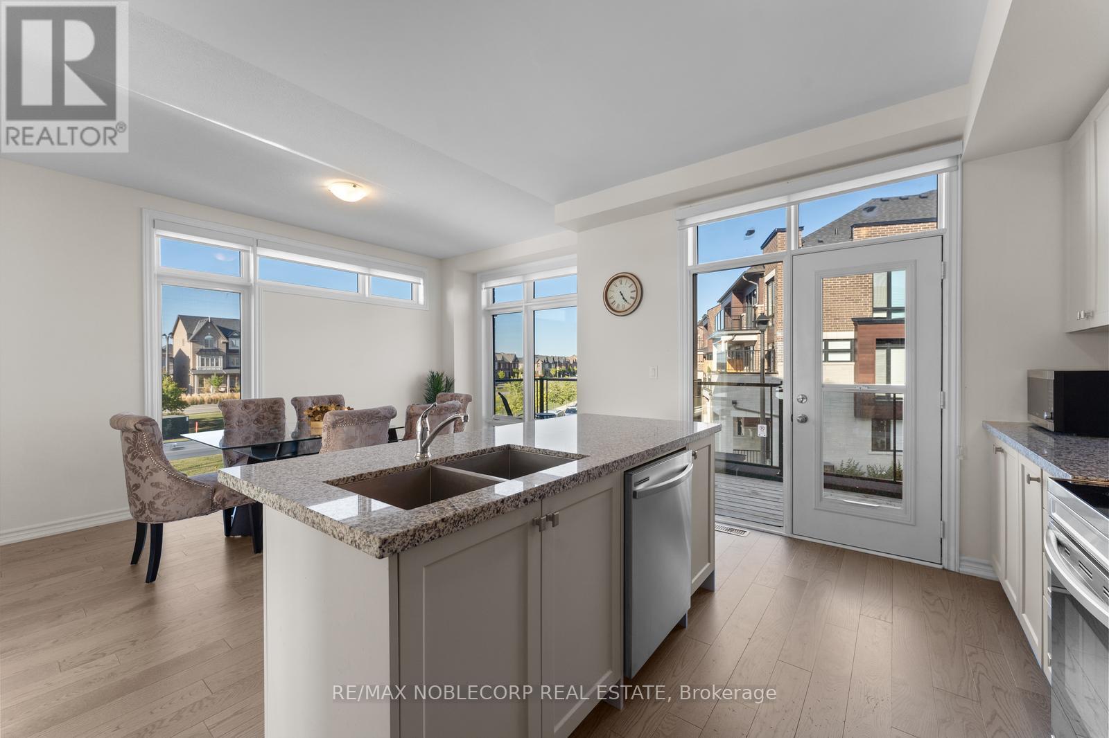 75 Holyrood Crescent, Vaughan (Kleinburg), Ontario  L4H 5G2 - Photo 22 - N12487553